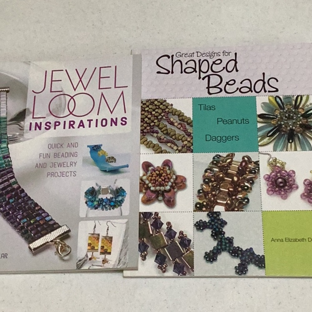 2 Softcover Beading Books w/200 Pages